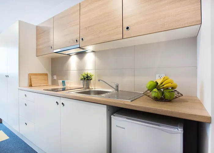 アパート Modern In With Desk For Remote Work And Access To The Gym By Renters