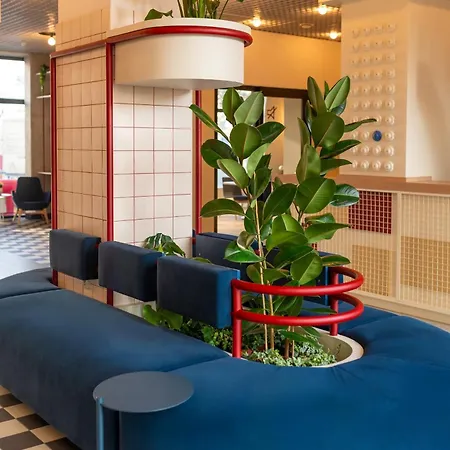 Apartament Modern In With Desk For Remote Work And Access To The Gym By Renters *