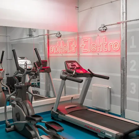 Apartament Modern In With Desk For Remote Work And Access To The Gym By Renters *