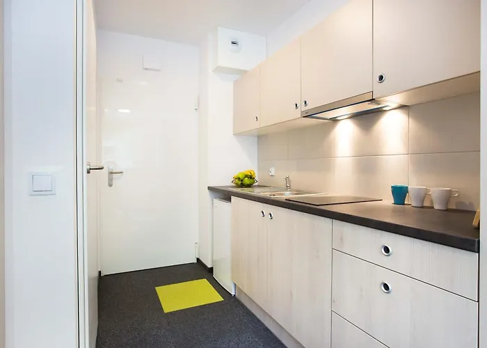 Appartement Modern In With Desk For Remote Work And Access To The Gym By Renters *